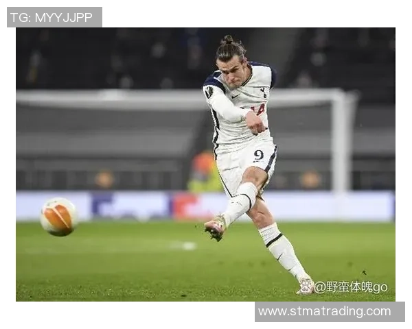 小个子足球球星的闪耀之路：如何突破身高限制成就伟大事业