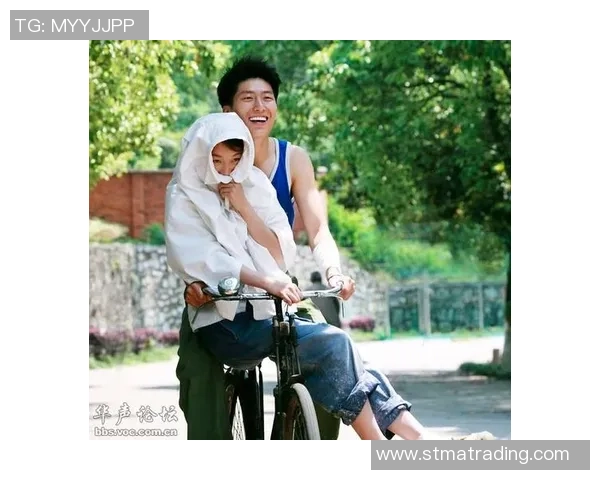 足球球星与山楂树之恋的缱绻情缘:绿茵场上的爱情与梦想交织 足球球星与山楂树之恋的缱绻情缘:绿茵场上的爱情与梦想交织